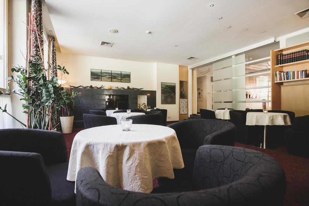 Hotel Vier Jahreszeiten 장크트 리온하드 임 피츠탈 외부 사진